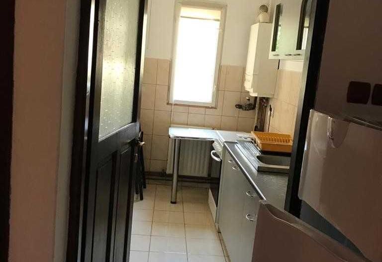 Apartament cu 2 camere de inchiriat, in Cetate - Poză 4