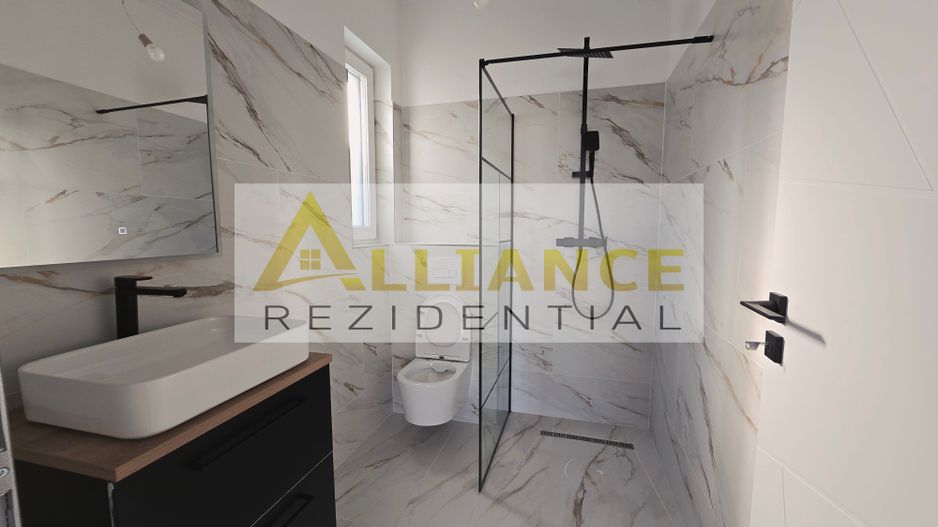 Casa individuala-100m de PENNY-beci-geamuri tripan - Poză 3