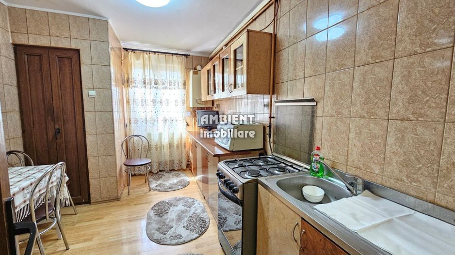 Apartament cu 3 camere, etaj 1, mobilat si utilat, zona CENTRU; - Poză 5