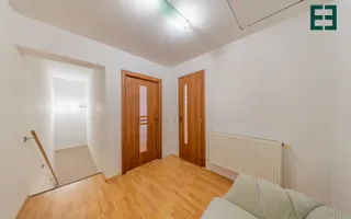 De închiriat - Apartament la casă cu 2 camere zona UTA - Arad - Poză 18