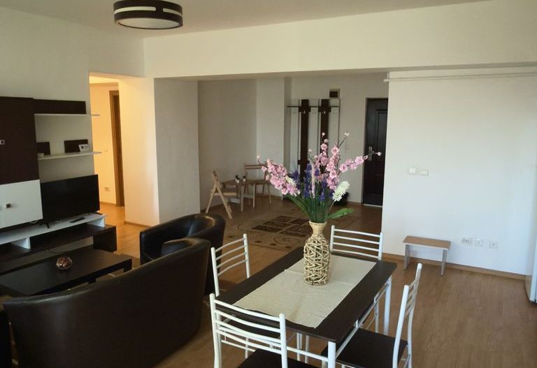 Vanzare apartament spatios de 2 camere, 67mp, bloc 2008, in Titan - Poză 2