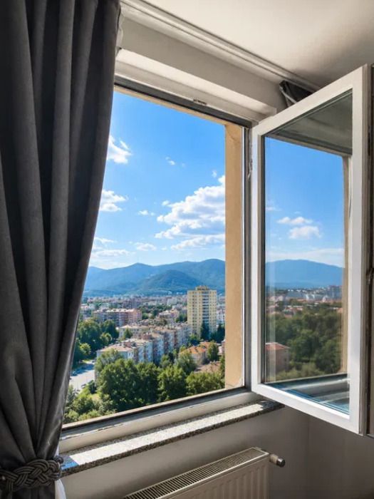 Deschizi geamul și vezi Brașovul 2 camere renovat zona Tractorul - Poză 2