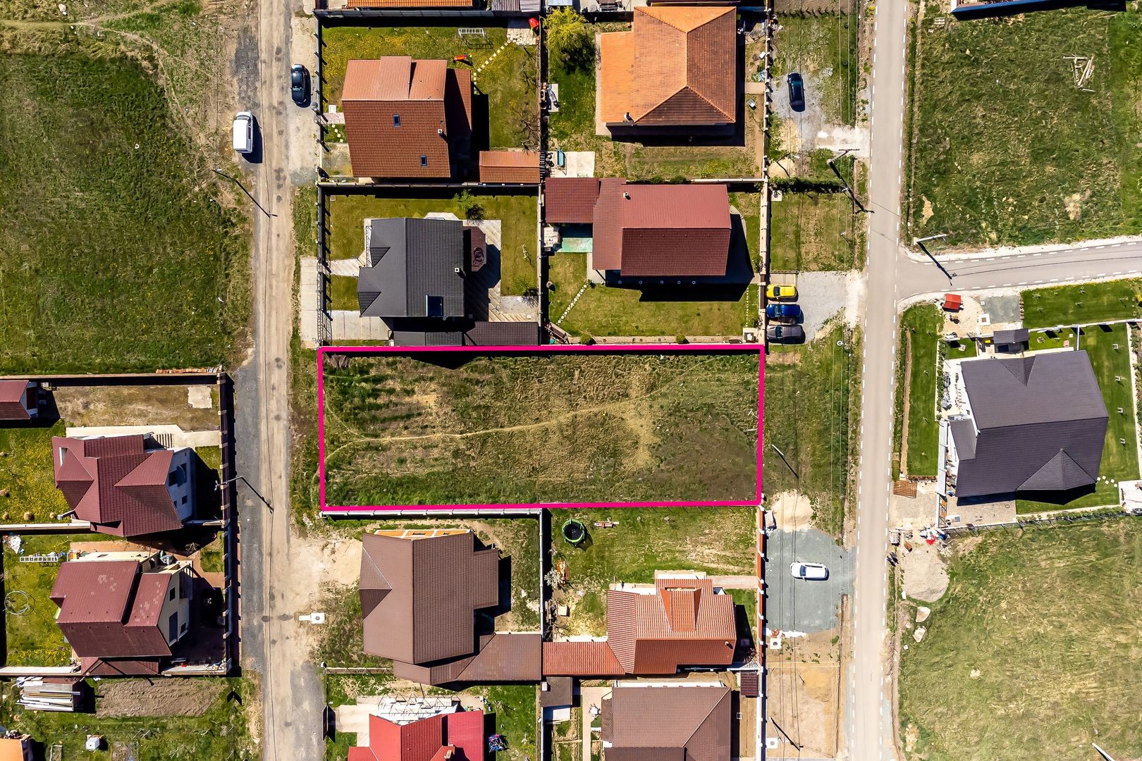 Teren cu utilități în Livada, suprafață 1200 mp, 2 fronturi stradale. - Poză 4