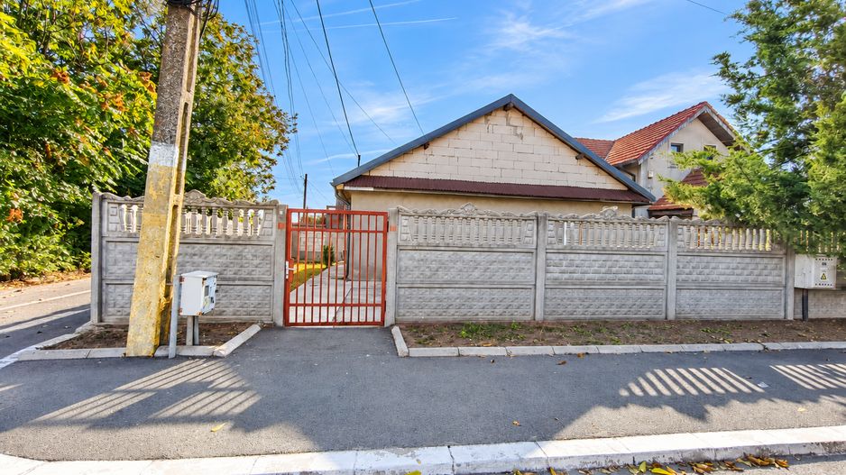 Casa de vanzare | Zona linistita | 3 camere - Poză 1