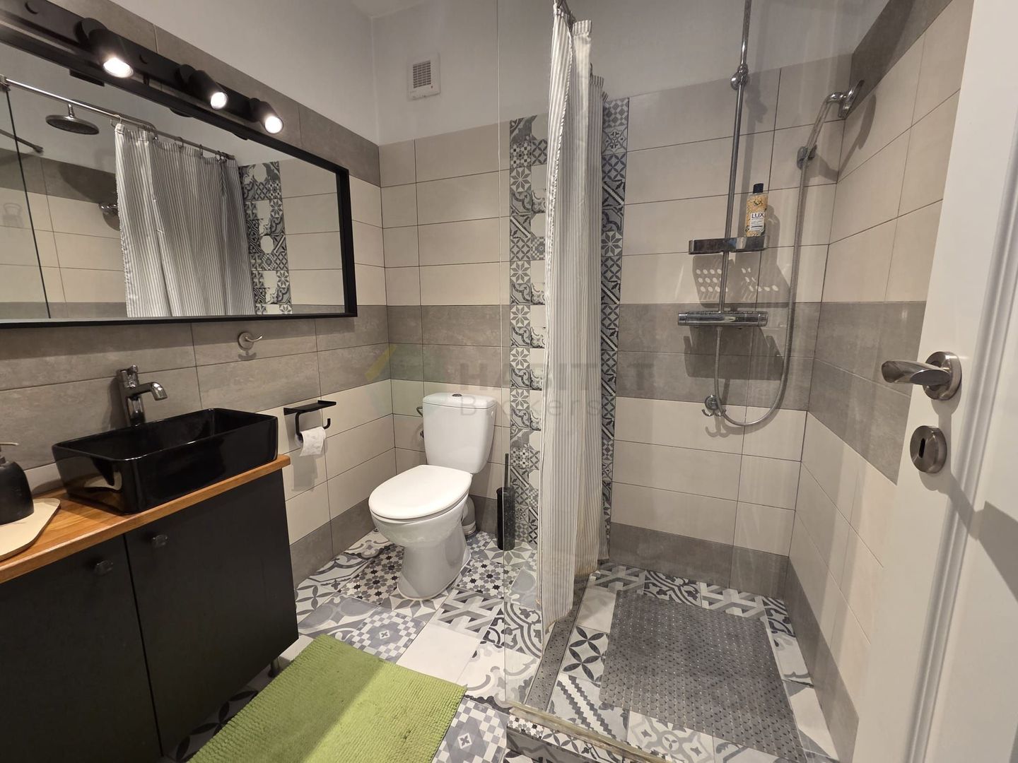 Casă modernă de vânzare în Tunari – Jacuzzi | Foisor | Panouri fotovoltaice - Poză 43