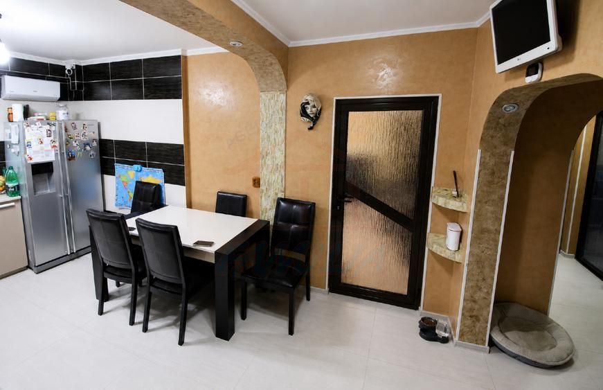 Vanzare apartament 3 camere, Micro 17, 70 mp, 99.000 EURO - Poză 4