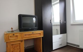 Zona Lipovei, 4 camere + 2 bai, centrala proprie, PET-FRIENDLY - Poză 5