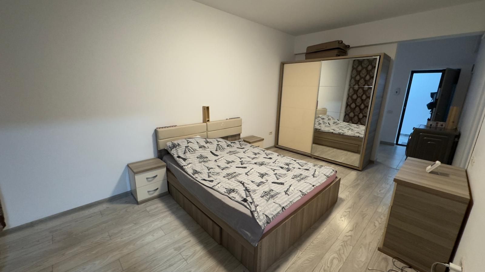 GARSONIERA  MOBILATA, BUCATARIE INCHISA, PARCARE INCLUSA, COMISION 0% - Poză 3