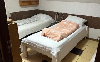 Casa cu 4 apartamente | 9 camere | Curte si Gradina - Poză 5