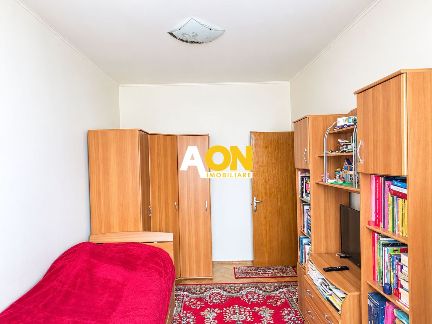 Apartament 4 camere, 102 mp utili,  etaj 2 + garaj + boxa, zona Closca - Poză 9