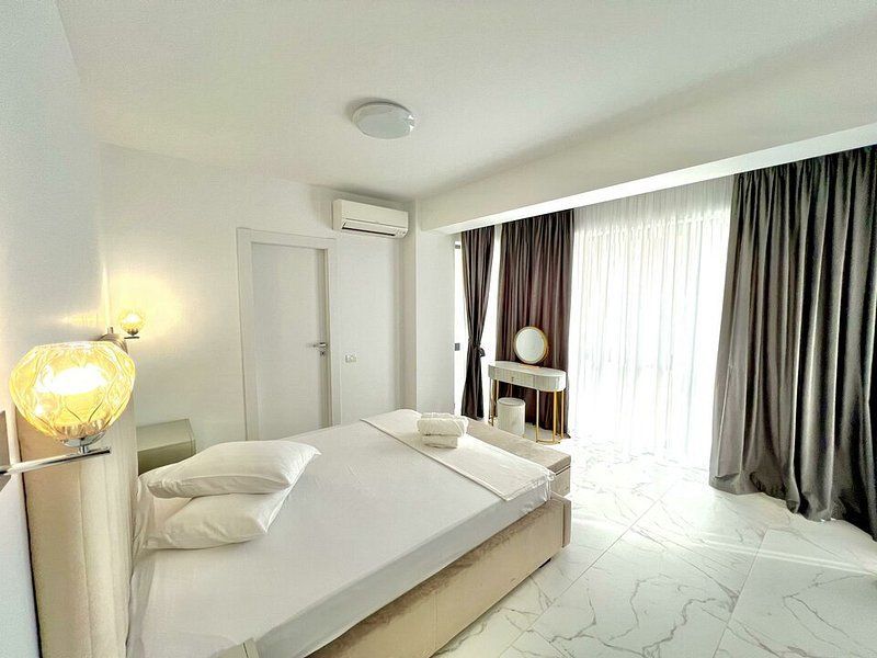 Apartament 3 camere, Luxury Residence – Mamaia, 2 dormitoare, 2 băi - Poză 13