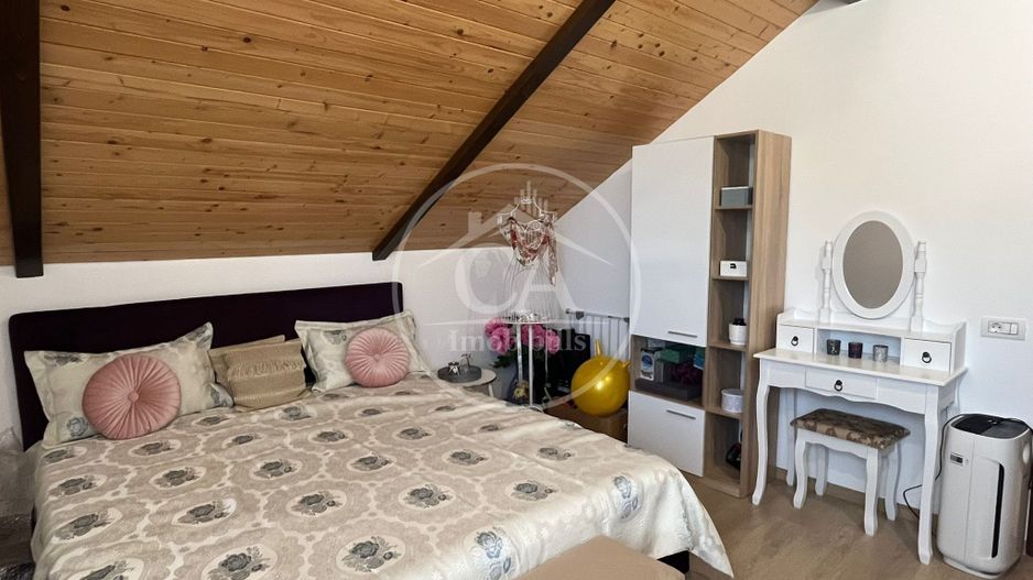 Casă P+subpantă cu 4 camere de vânzare în Cartierul Tineretului,Oradea - Poză 13