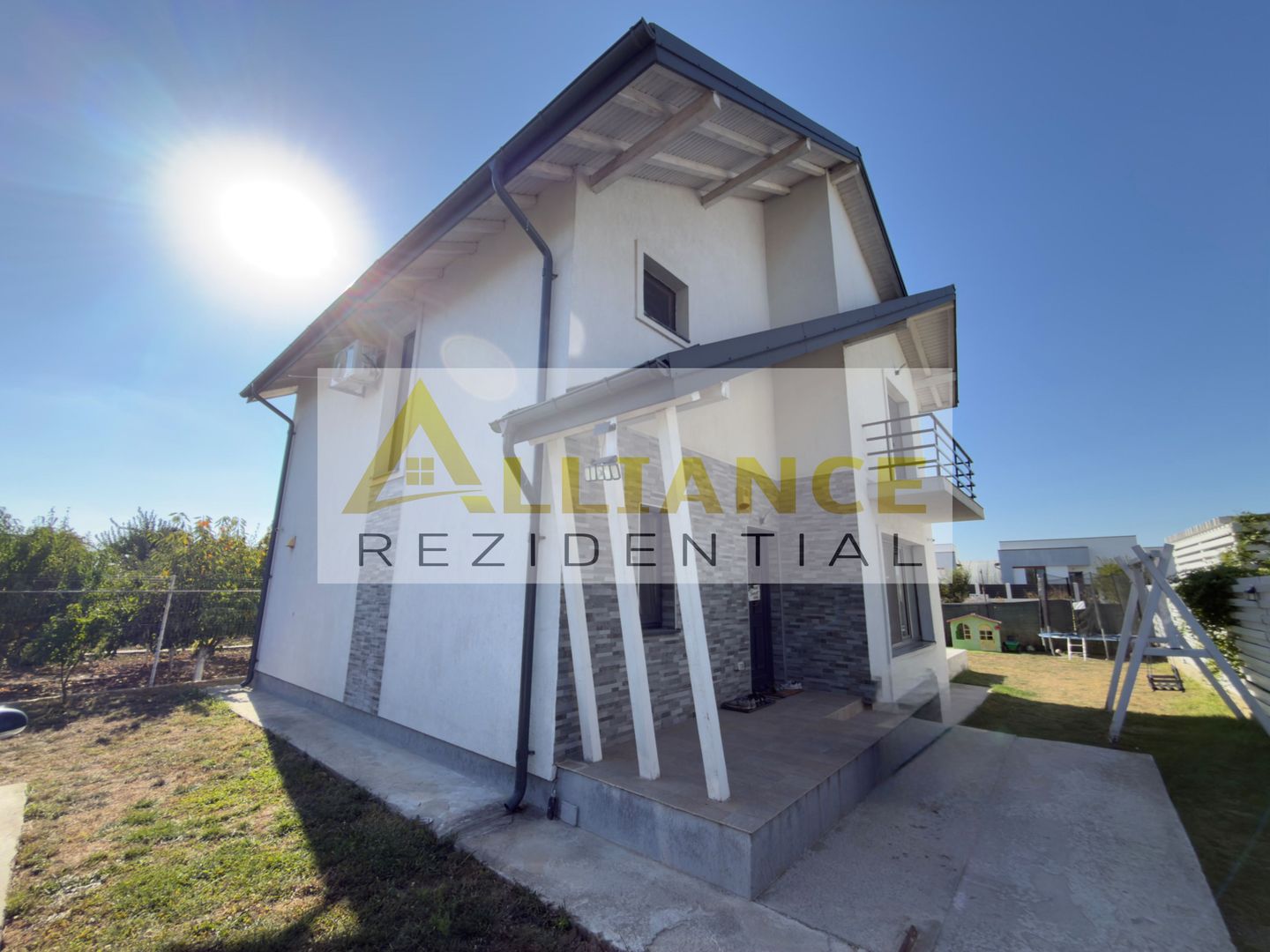 Casa P+E, 4 camere, teren generos de 621 mp – proprietate ideala - Poză 1