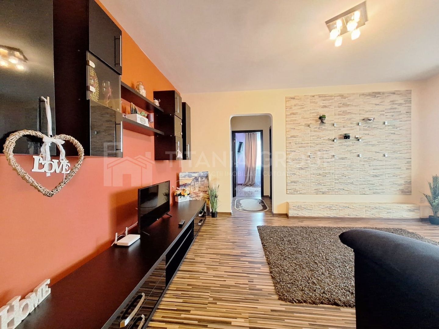 Apartament mobilat si utilat cu parcare pe Calea Bucuresti - Poză 2