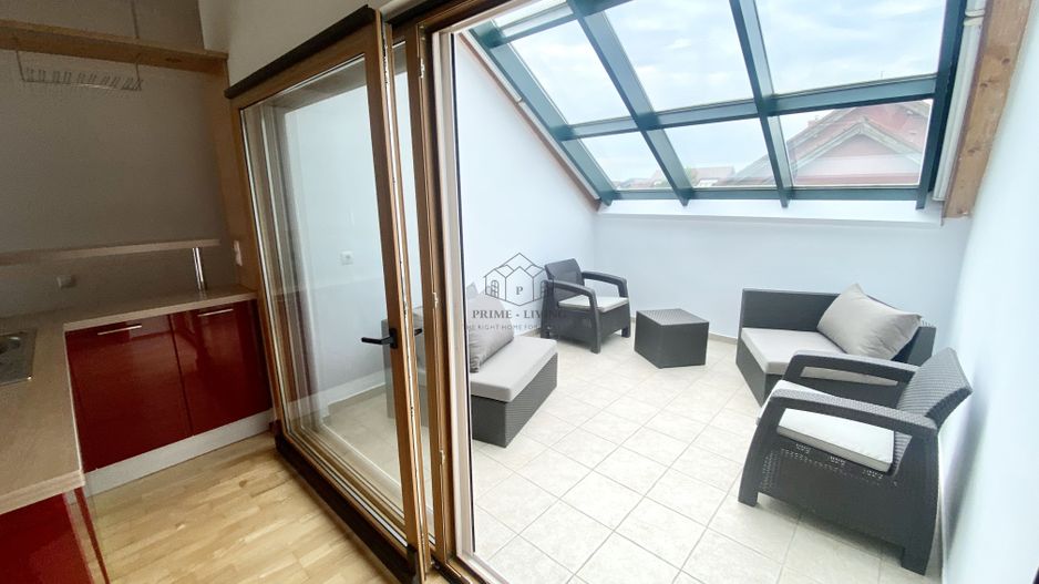 VILA CU 7 CAMERE IN COMPLEX REZIDENTIAL IN IANCU NICOLAE - Poză 16