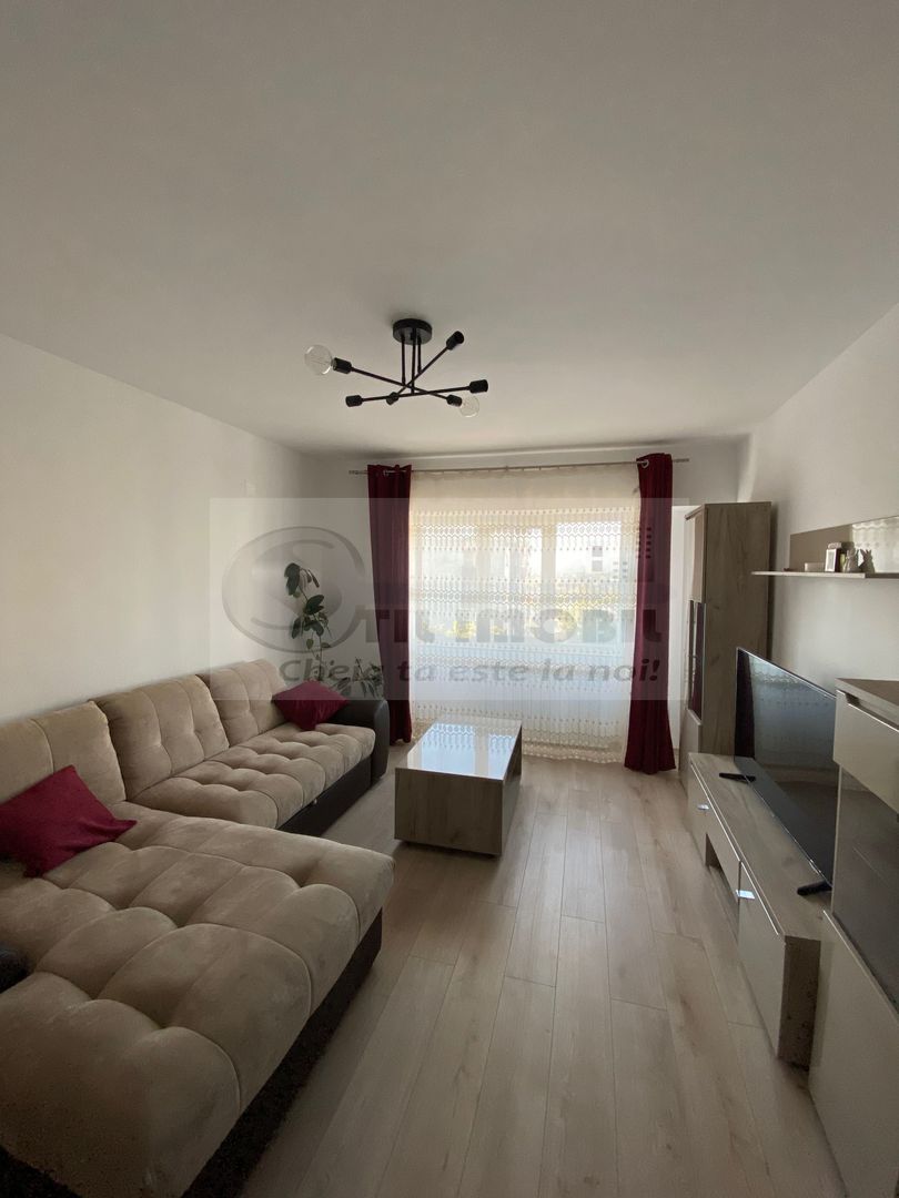 Apartament 3 camere | Lângă UMF Iași | Renovat complet-800 Euro - Poză 2