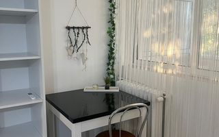 Apartament 1 cameră, 32 m², etaj 3, zona Podul de Piatră - Poză 1