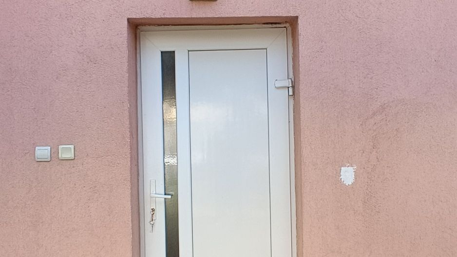 Apartament de închiriat la curte comună chiar în Complexul Studențesc - Poză 5