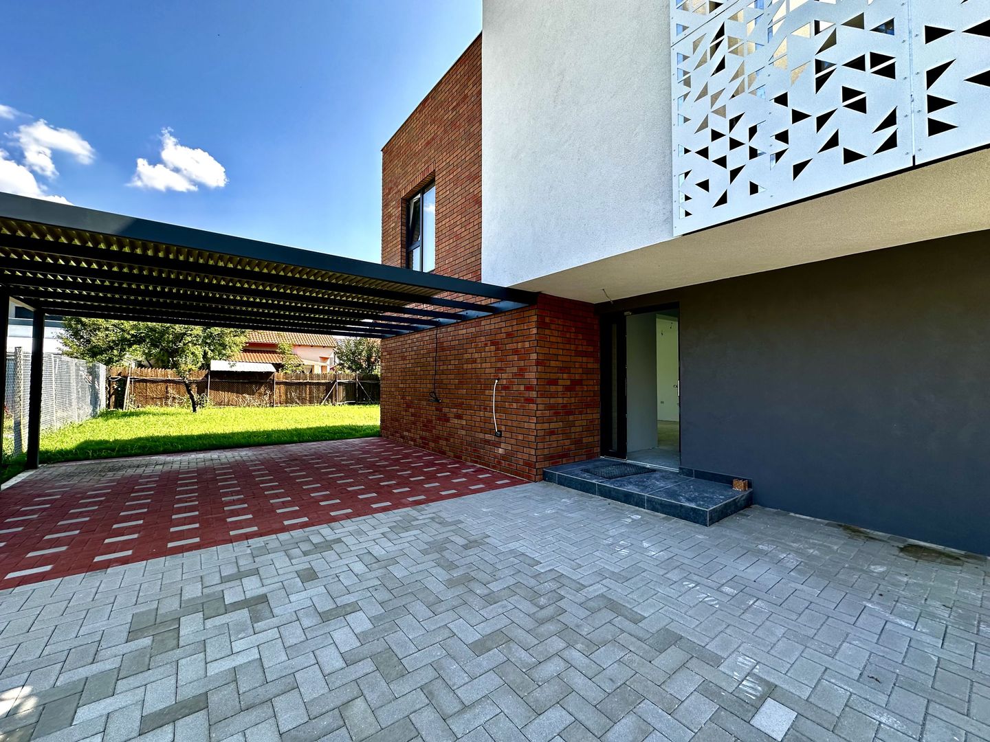 Casa individuala - 172 mp util - terasa rooftop cu jacuzzi , 550 teren - Poză 12