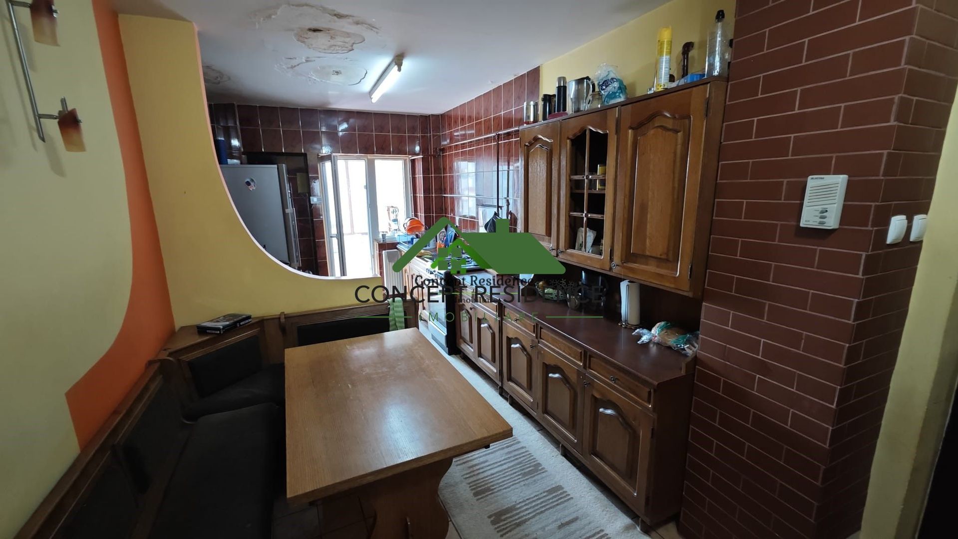 Vand apartament 4 camere, Republicii zona Liceul Sportiv - Poză 2