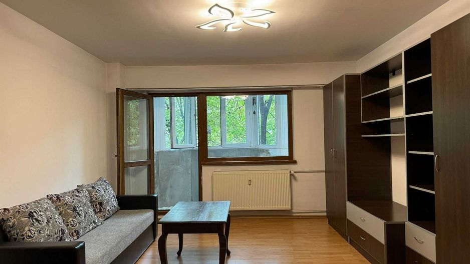 Garsonieră cocheta, mobilată și utilată, etaj 1, metrou Titan - Poză 1