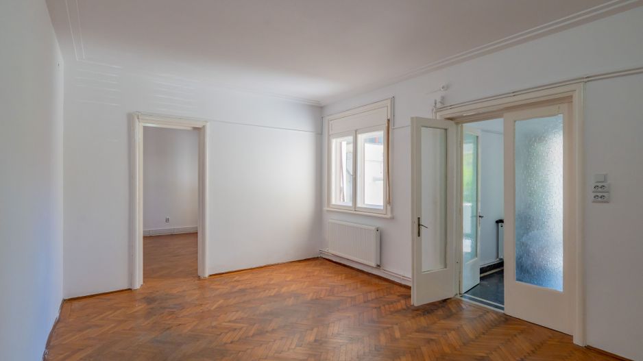Raritate | Casa Căsătoriilor | Apartament în vilă, curte, 2 garaje! - Poză 11