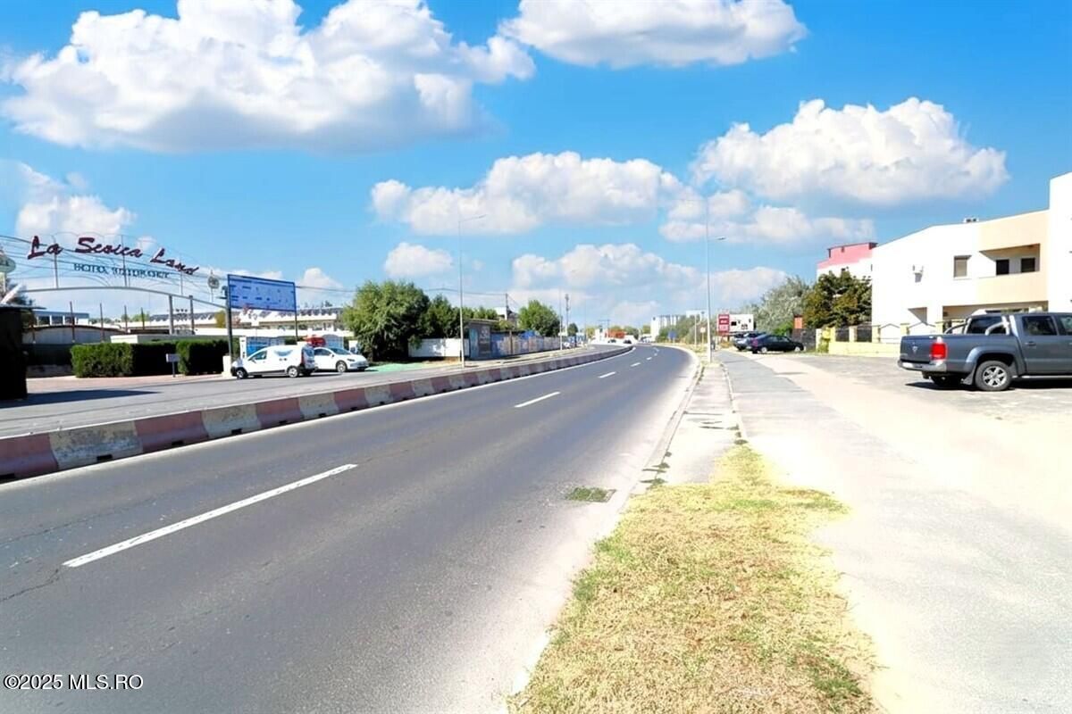 Mamaia Nord - Scoica Land, casa de vacanta la mare, P+1E+Terasa! - Poză 2
