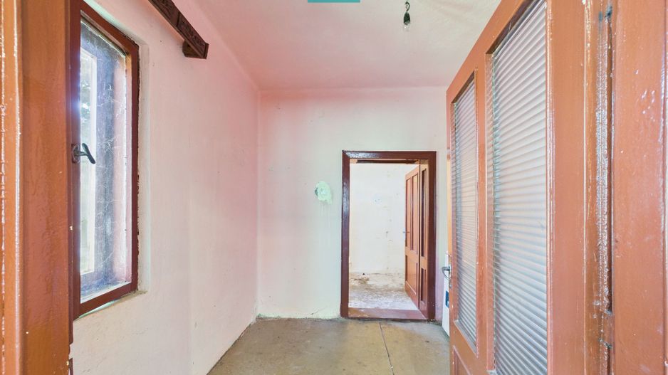 Casă cu teren de 4707 mp în Hălmăgel, județul Arad - Poză 11