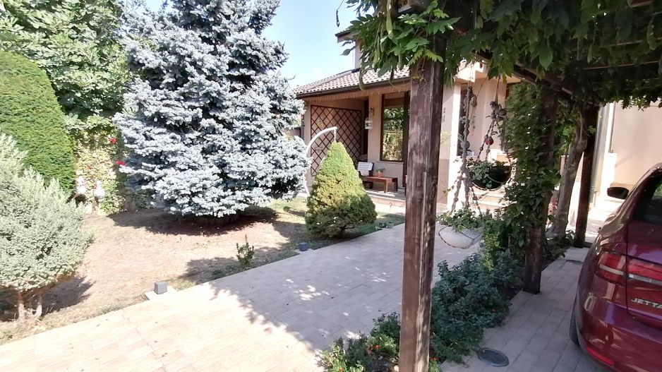 COICIU (Cod 01) Armonie și Eleganță pentru Două Generații! - Poză 39
