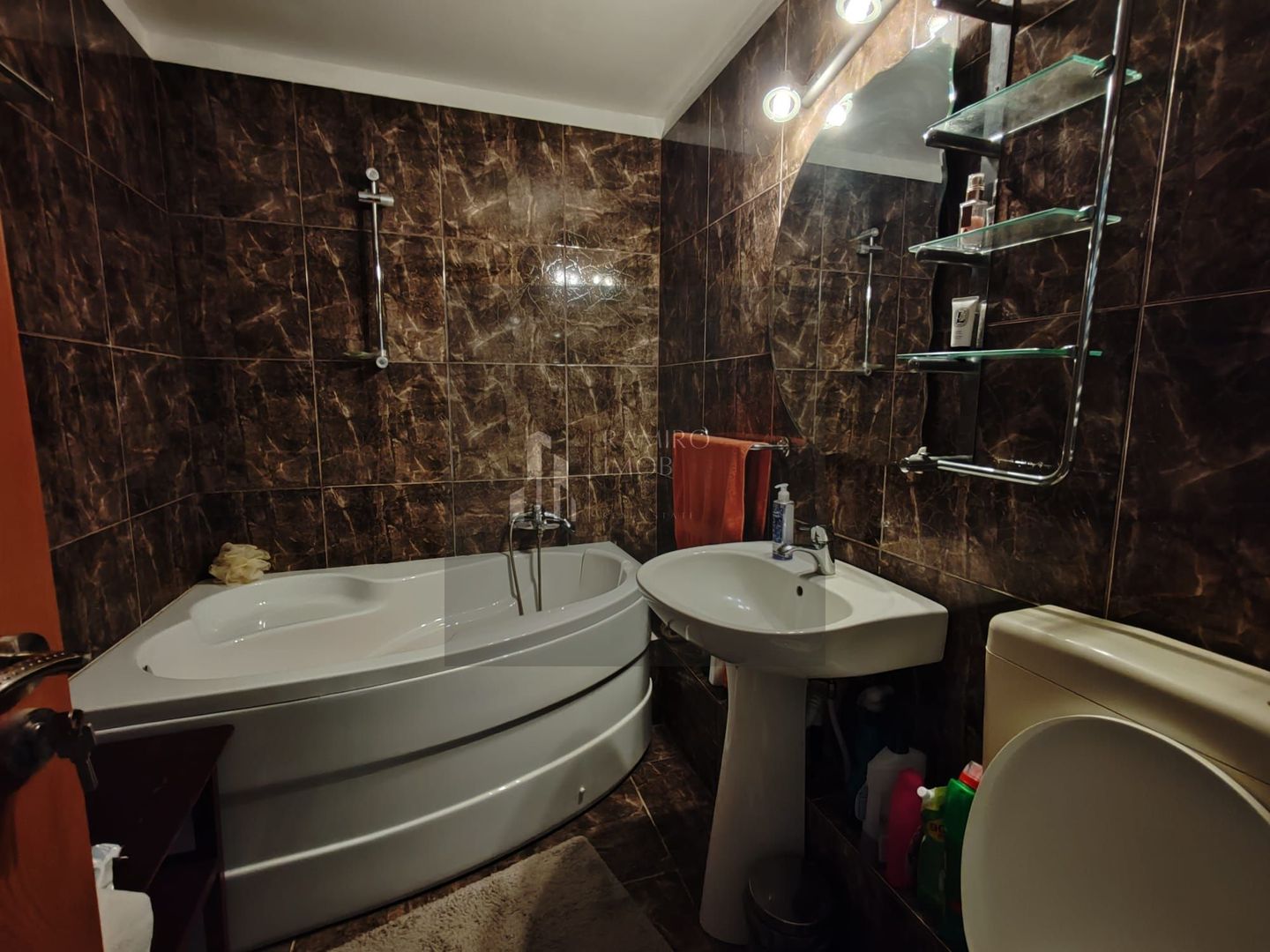 Apartament 2 camere, str Vicina, decomandat, 61 mp - Poză 9