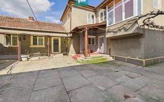 Casă cu 7 camere, ideală pentru familie, Grădiște - Poză 9