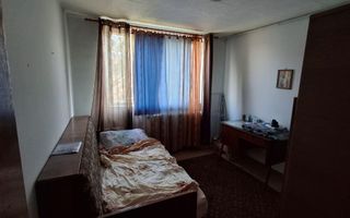 Apartament 4 camere de vanzare Titan Ozana I etaj 4/4 - Poză 3
