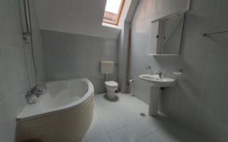 Vilă luminoasă I Gradina mare si loc de joacă privat I Iancu Nicolae - Poză 19