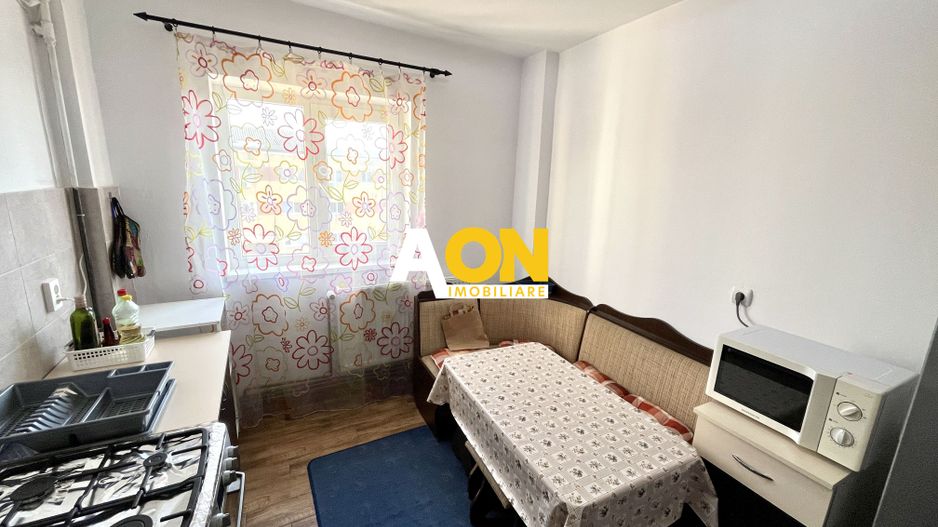Apartament cu 3 Camere, Decomandat, Zona Mercur - Poză 7