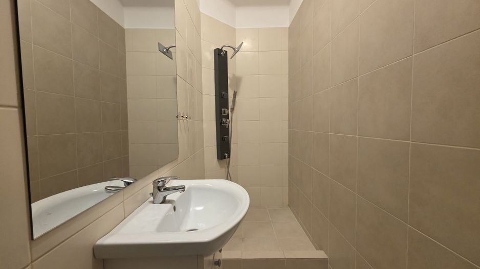 Apartament 4 camere de inchirat Armenasca Romana - Poză 13