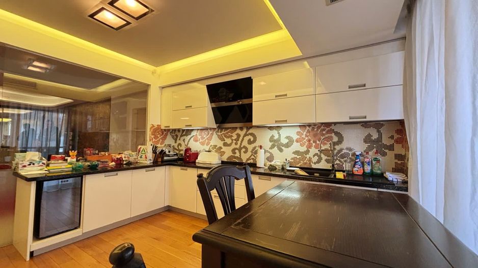 O raritate in piata imobiliara! Apartament 4 camere in Primaverii! - Poză 9