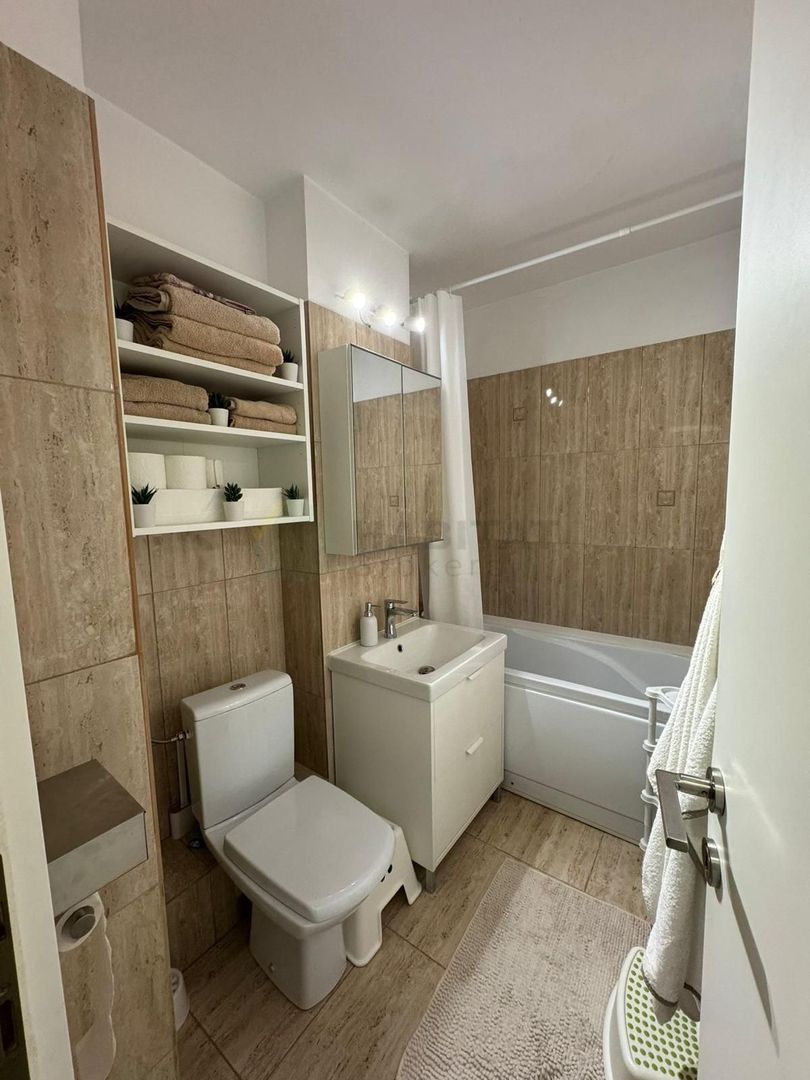 3 camere Mega Mall mobilat si utilat modern - Poză 12