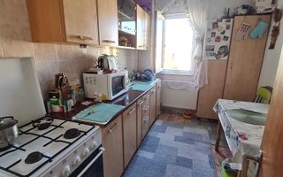 Apartament 3 camere decomandat - Poză 2