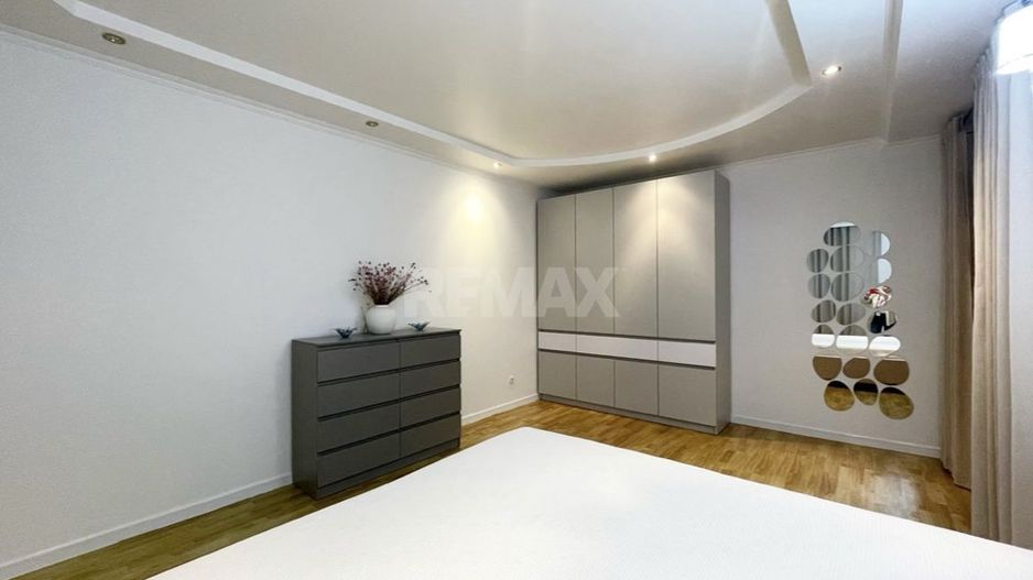 Apartament Centru! 90 m2! 2 + living! - Poză 7