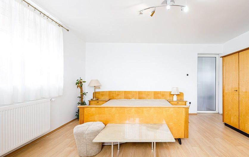 Casă pentru o familie numeroasă în Săcălaz - Poză 7