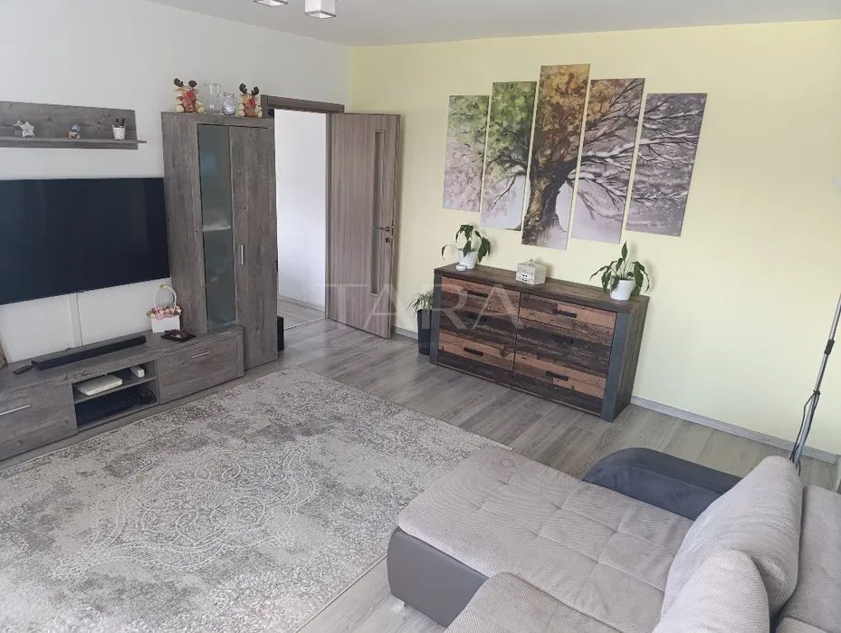 Apartament 2 camere, zona Penny, finisat modern - Poză 1