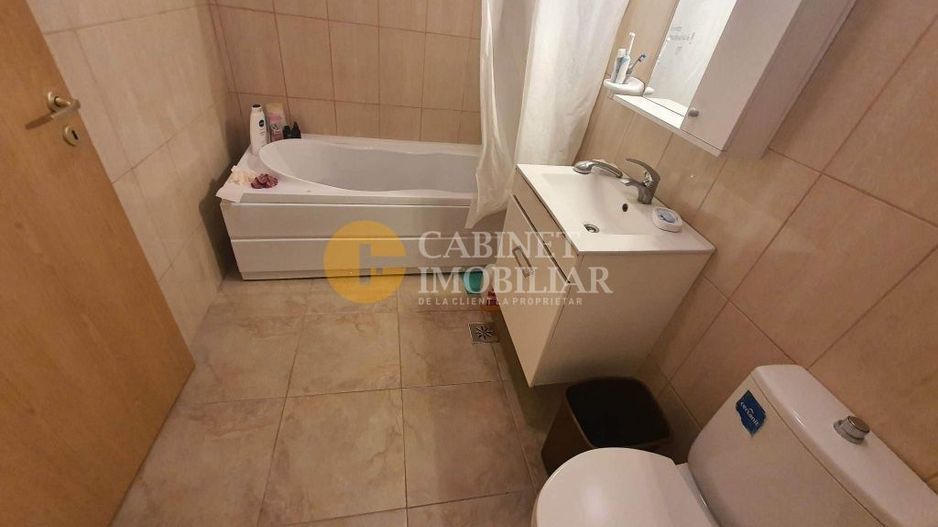Cug Etaj 3 cu Pod Apartament cu 1 camera 45 mp - Poză 7