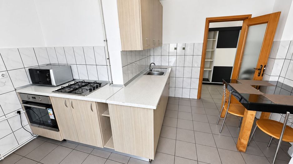 3 cam de iinchiriat Piata Alba Iulia - Poză 5