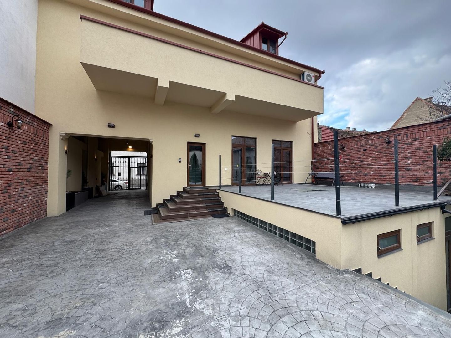 Spatii Comerciale de inchiriat in zona Centrala din Sibiu - Poză 2
