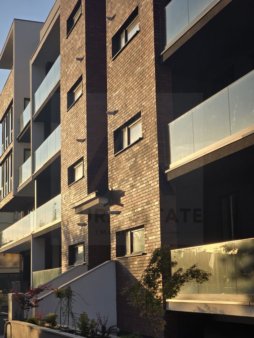 Apartament premium 75 mp utili cu parcare subterana si boxa Central - Poză 1