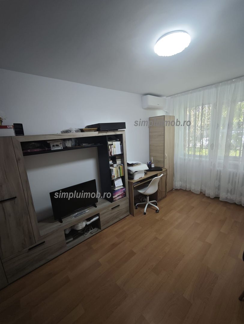 Metrou 1 Decembrie - Garsonieră Bloc Mixt Complet renovată - Titan - Poză 1