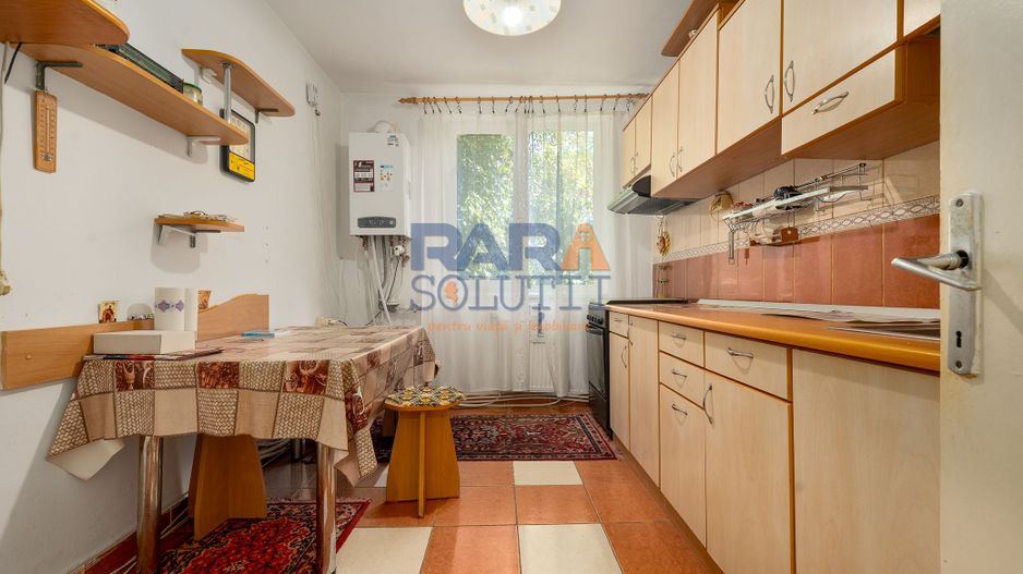 3 camere, etaj 1, lângă Primărie - Poză 3