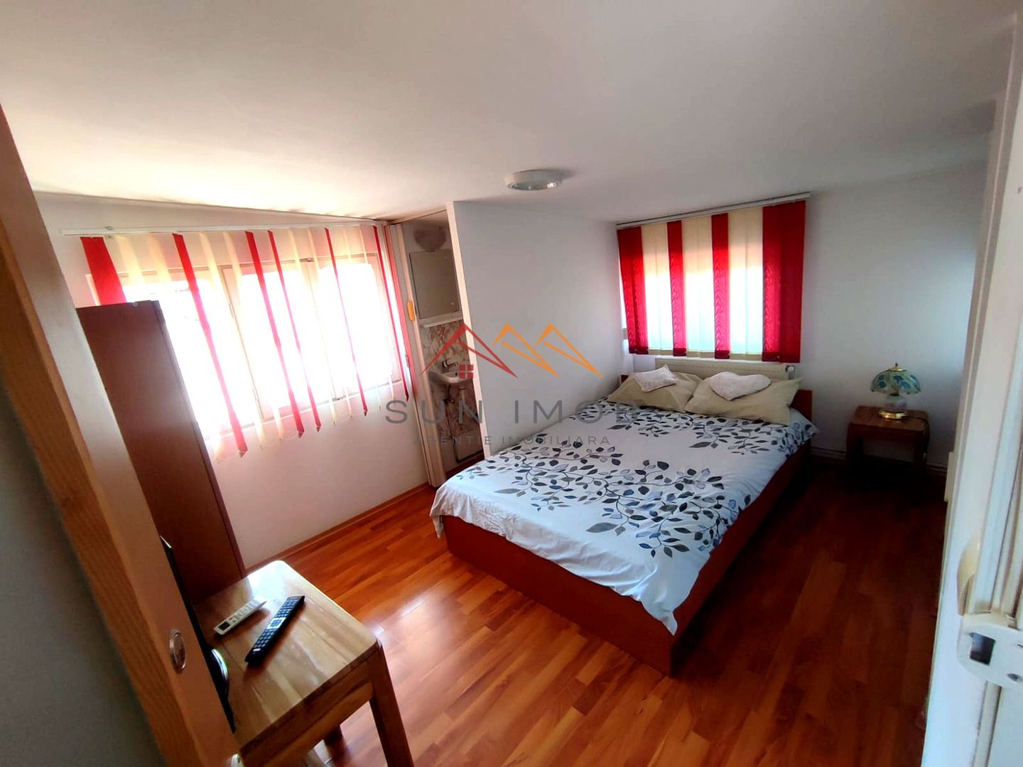 APARTAMENT LA CASĂ DE ÎNCHIRIAT | INTRARE INDIVIDUALĂ | PARCARE - Poză 2