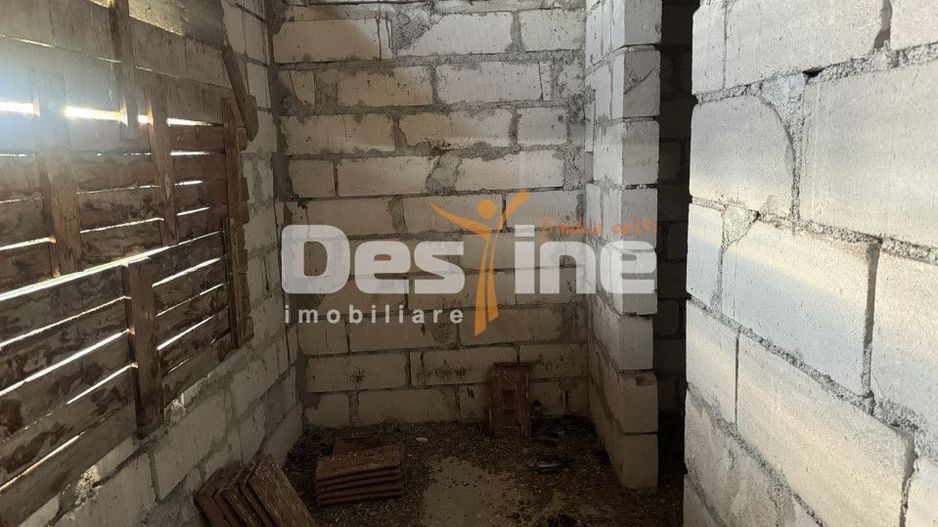 Casa de vanzare 4 camere la rosu Simeria - Poză 4