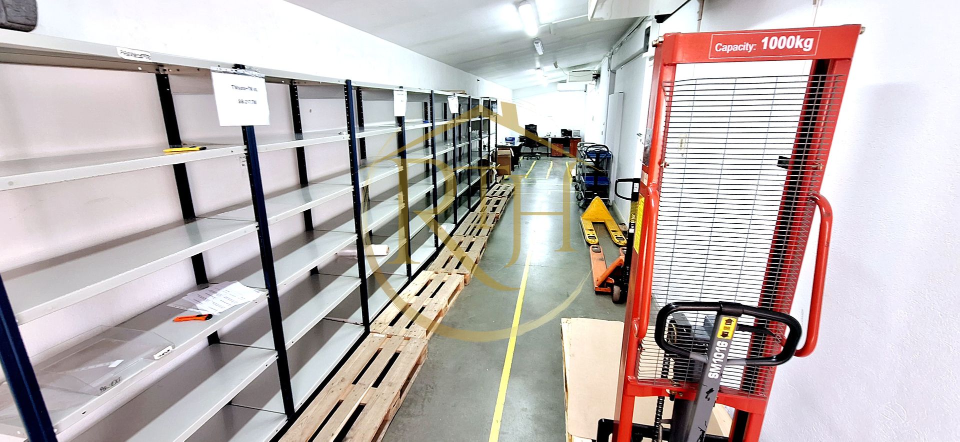 Oferim spre inchiriere spatiu de depozitare si birouri, zona Soarelui - Poză 2